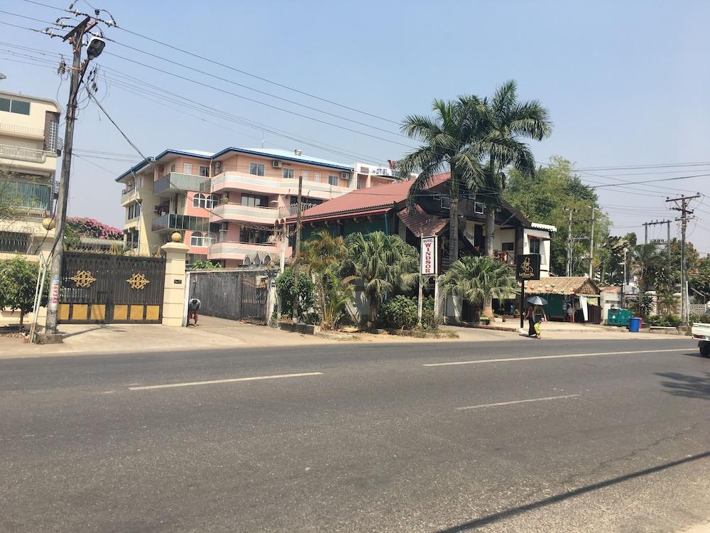 Hotel Windsor Yangon Esterno foto