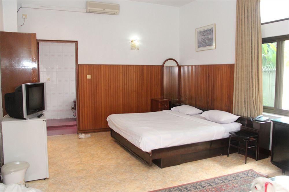 Hotel Windsor Yangon Esterno foto