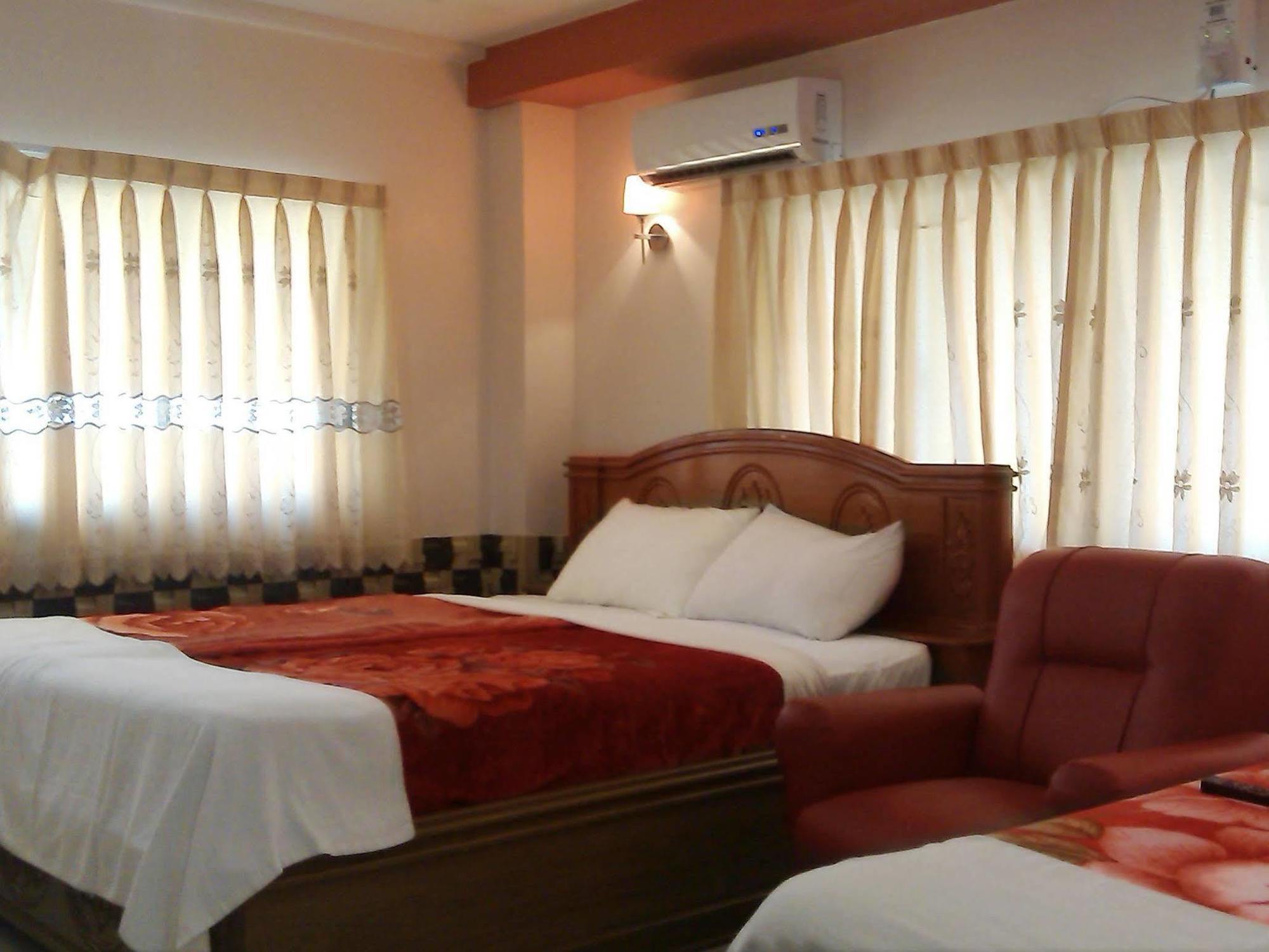 Hotel Windsor Yangon Esterno foto